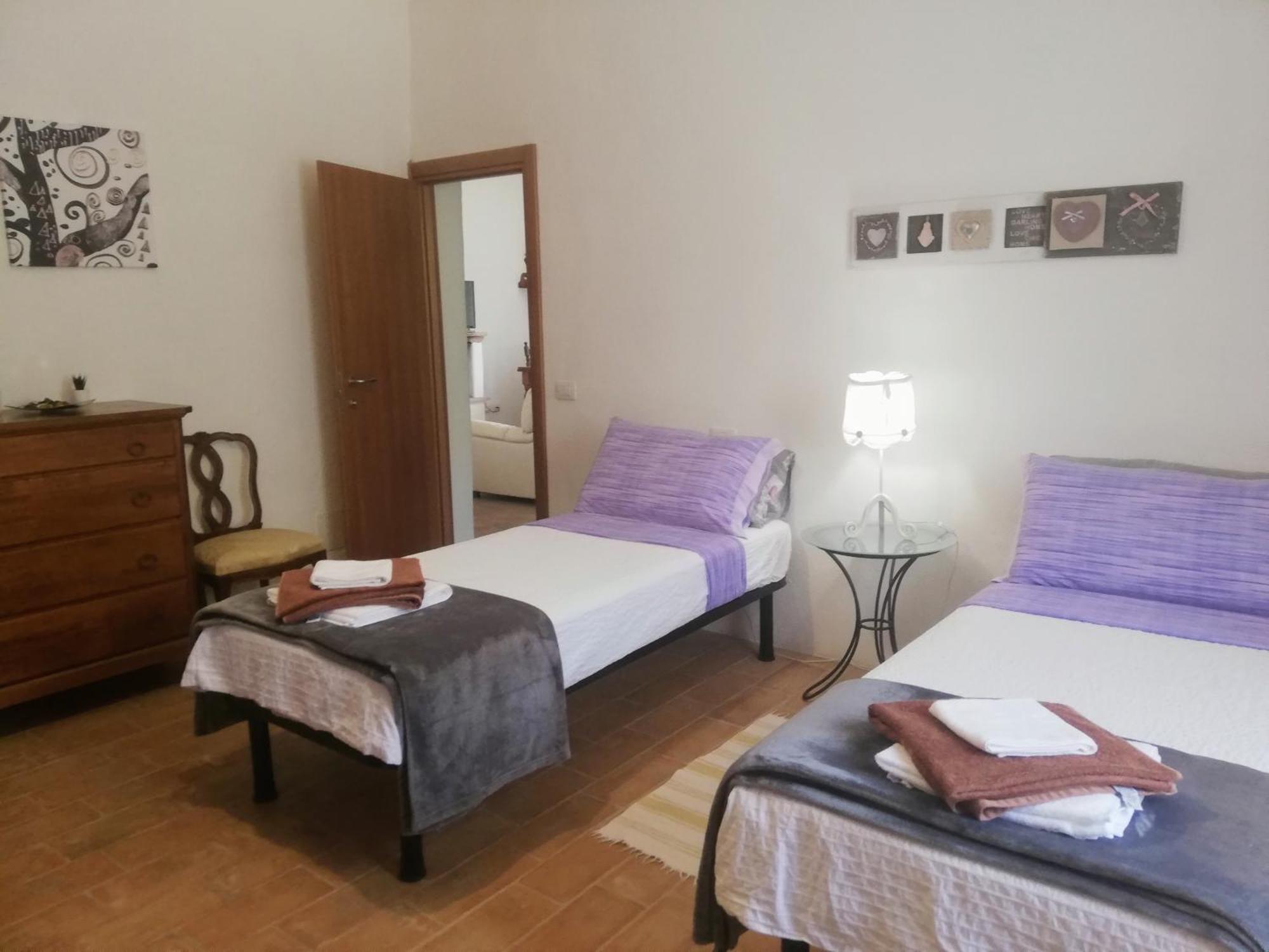 Le Ginestre Apartments Asís Habitación foto