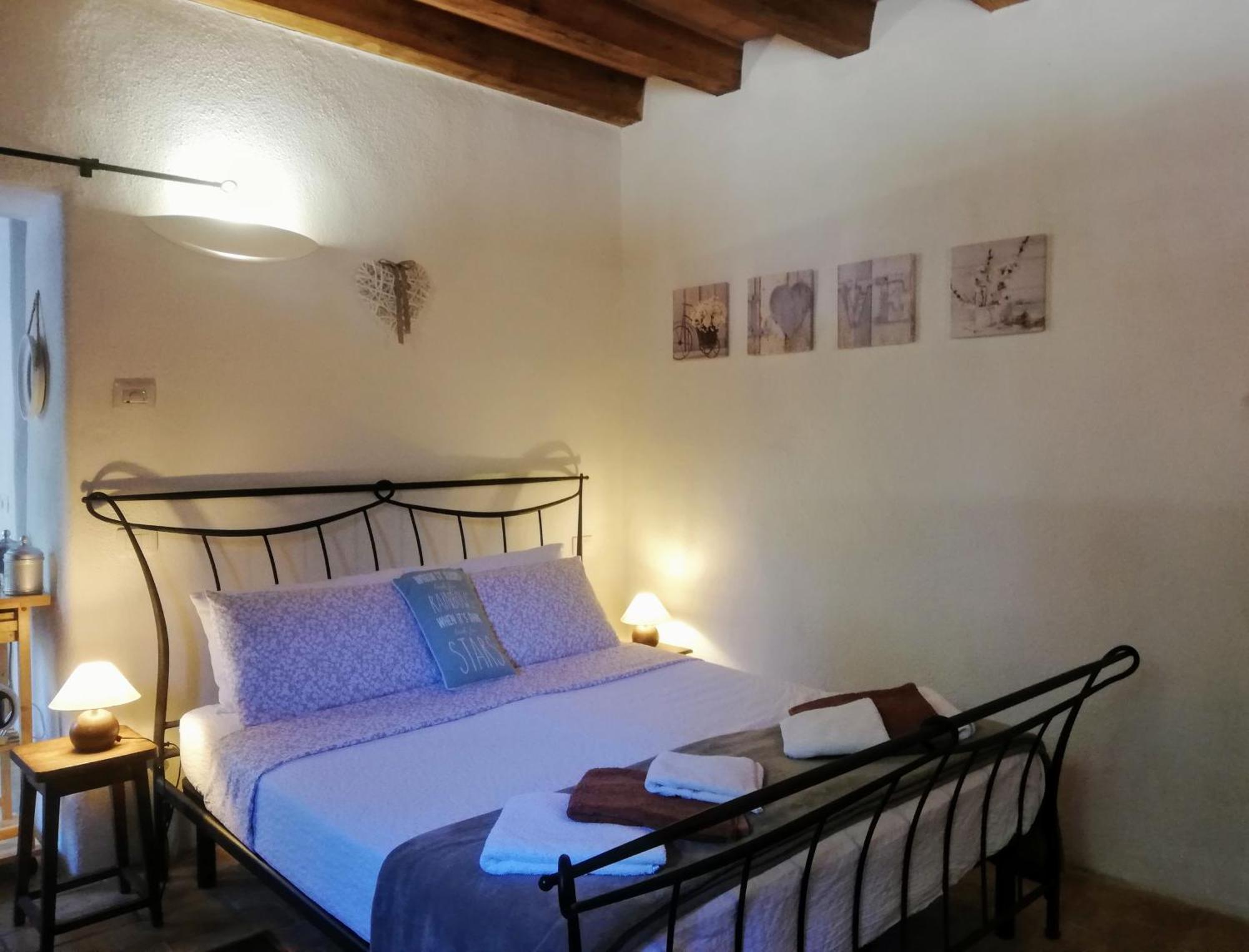 Le Ginestre Apartments Asís Habitación foto